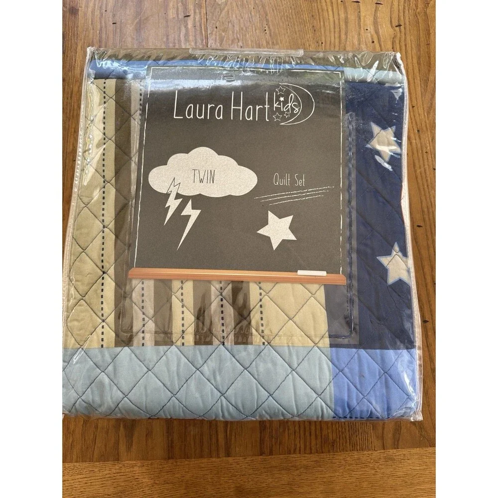 New Quilt Twin Sports Football Soccer Baseball Lara Hart